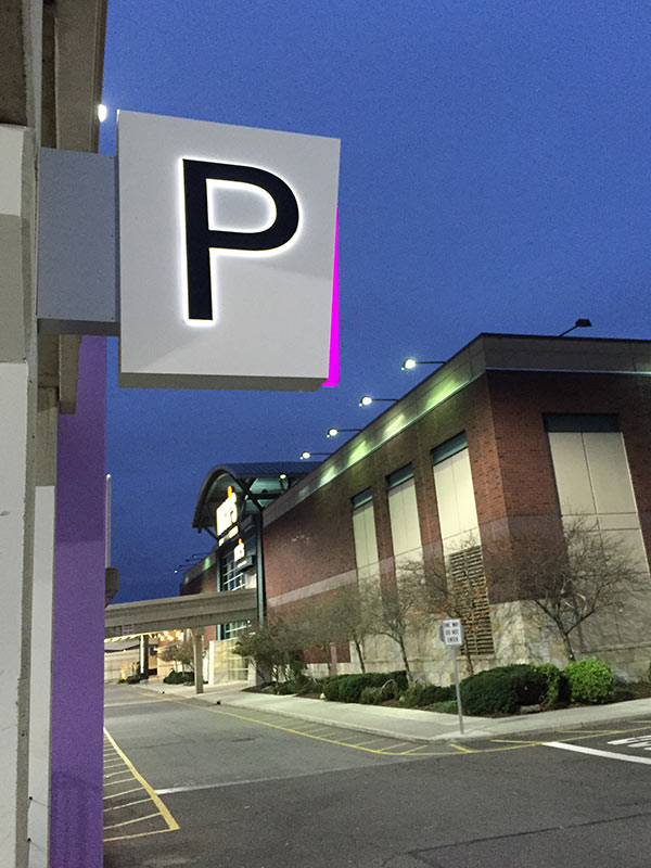 Roosevelt Field Mall Parking Signage